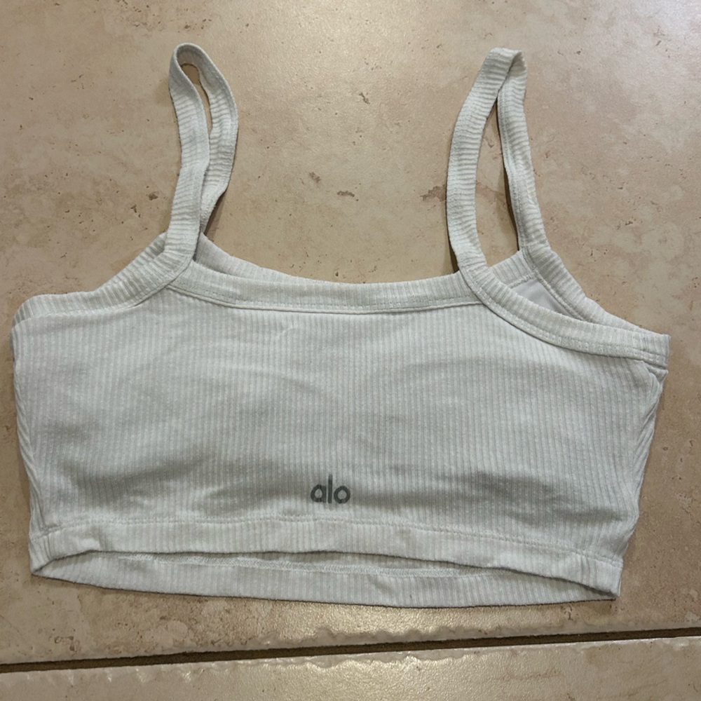ALO Ribbed Cropped Whisper Bra Tank White Small - Picture 6 of 7